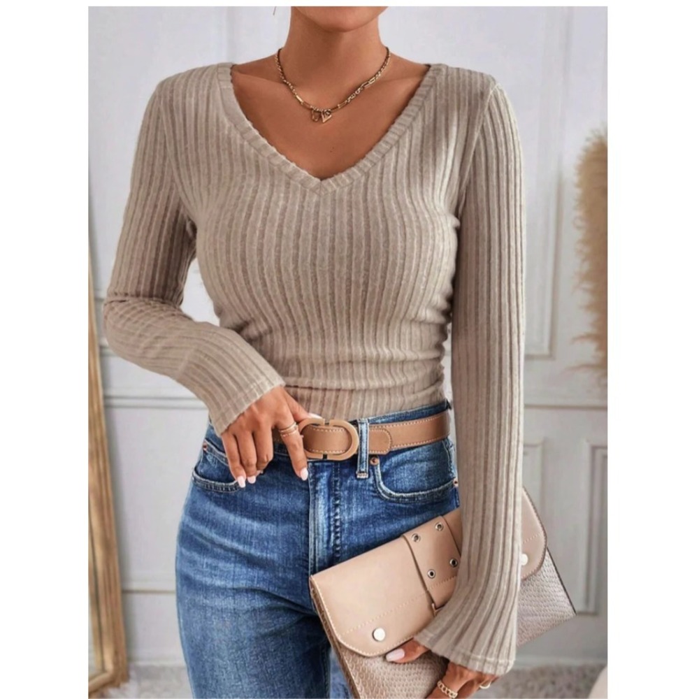 Commense V Neck Ribbed Skinny Top Beige Long Sleeve Fitted Womens Size Small NWT